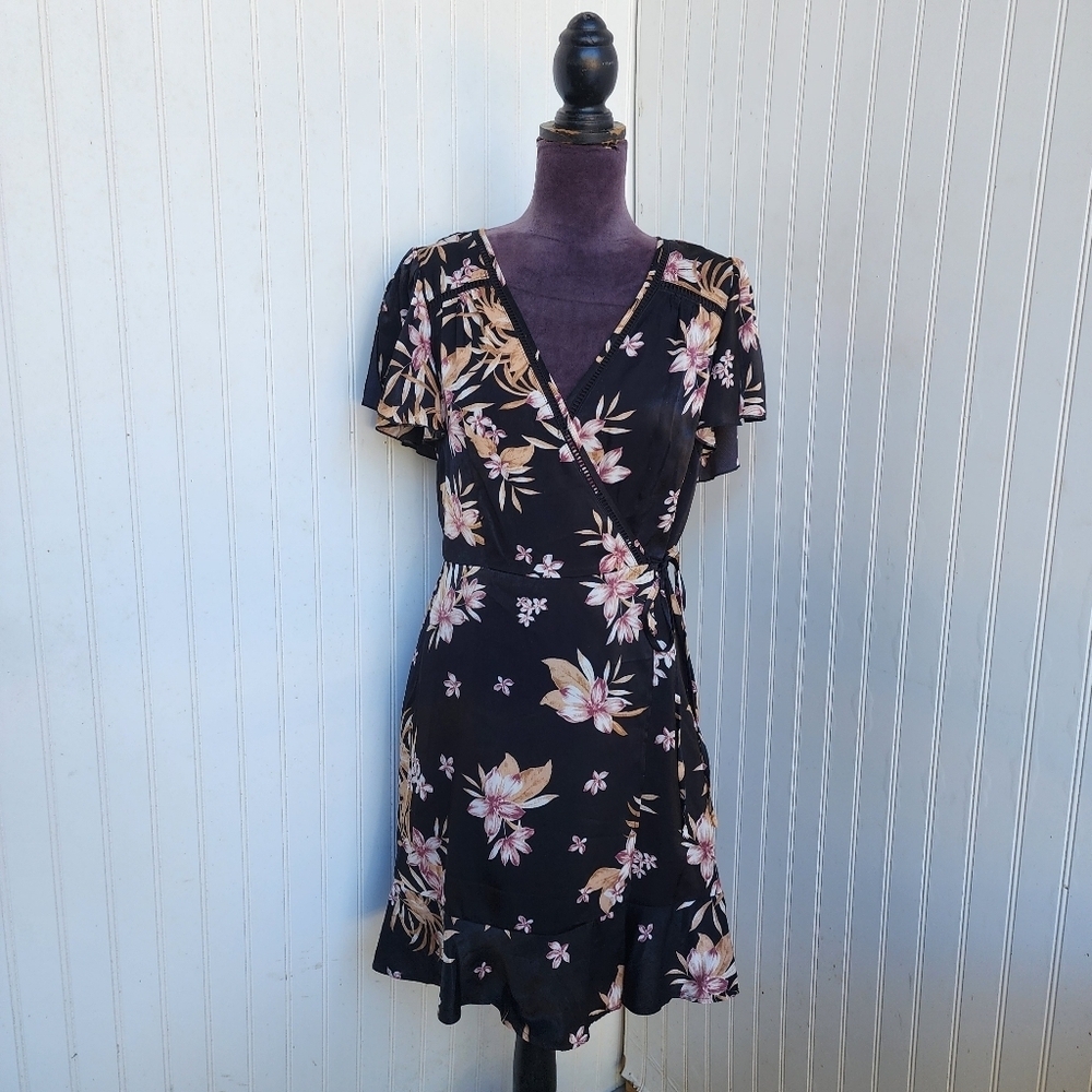 BOG Collective Dress V-Neck Black Beige Wrap Ruffle Womens Sz M